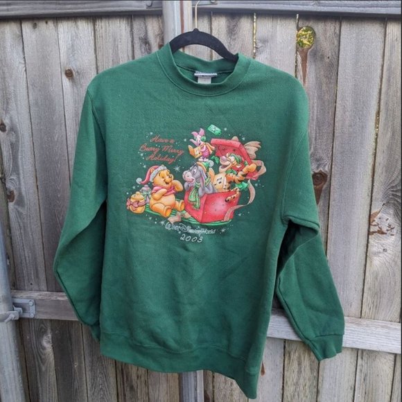 VINTAGE Walt Disney World Winnie the Pooh and Friends Christmas crewneck - Picture 1 of 5